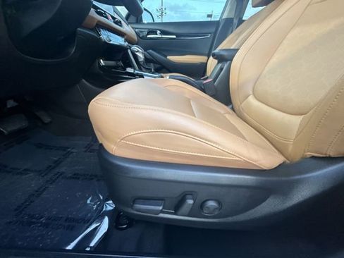 Used 2025 Kia Seltos EX w/ EX Sunroof Package image 12