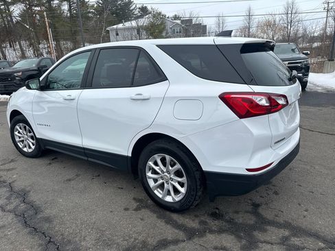 Used 2020 Chevrolet Equinox LS w/ LS Convenience Package image 3