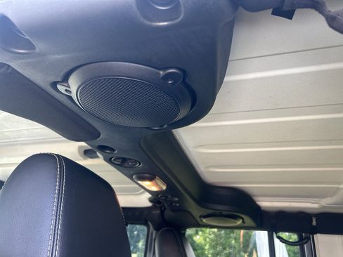 Used 2014 Jeep Wrangler Unlimited Rubicon AWD/4WD image 14
