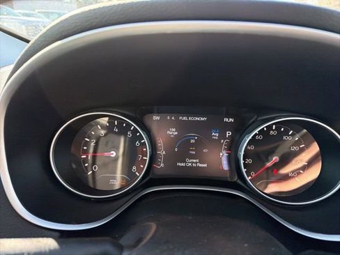 Used 2018 Jeep Compass Latitude w/ Popular Equipment Group image 15