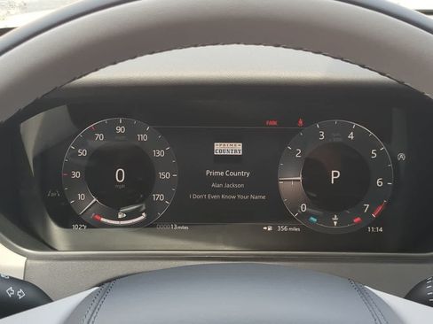 New 2026 Land Rover Range Rover Velar Dynamic SE AWD/4WD image 35