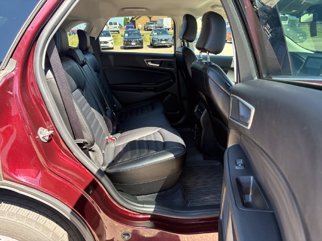 Used 2024 Ford Edge SEL w/ Convenience Package AWD/4WD image 12
