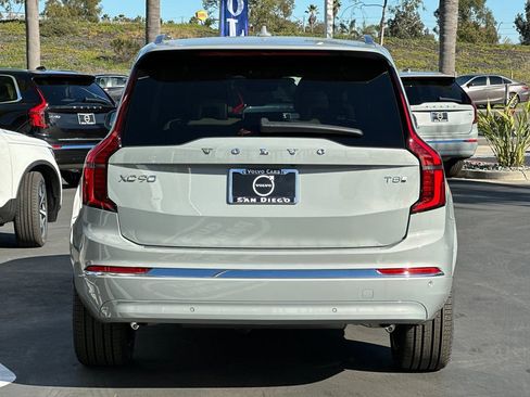 New 2026 Volvo XC90 T8 Plus w/ Protection Package Premier image 4