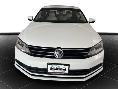 Used 2017 Volkswagen Jetta SE FWD image 8