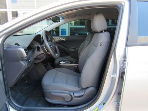 Used 2021 Hyundai Ioniq SE image 14