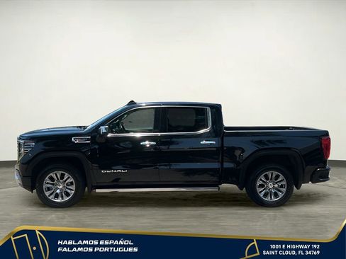 Used 2023 GMC Sierra 1500 Denali AWD/4WD image 3