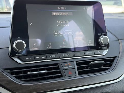 Used 2024 Nissan Altima 2.5 SV image 18