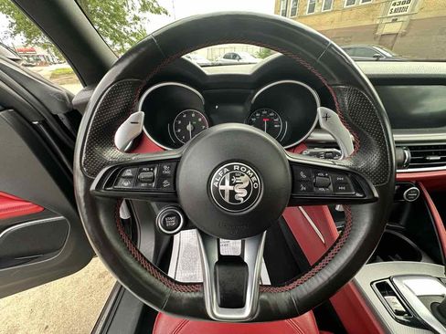 Used 2021 Alfa Romeo Stelvio Ti Sport AWD/4WD image 14