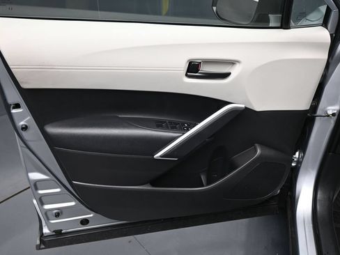 Used 2023 Toyota Corolla Cross L AWD/4WD image 9