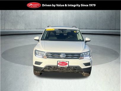 Used 2021 Volkswagen Tiguan SE w/ Panoramic Sunroof Package