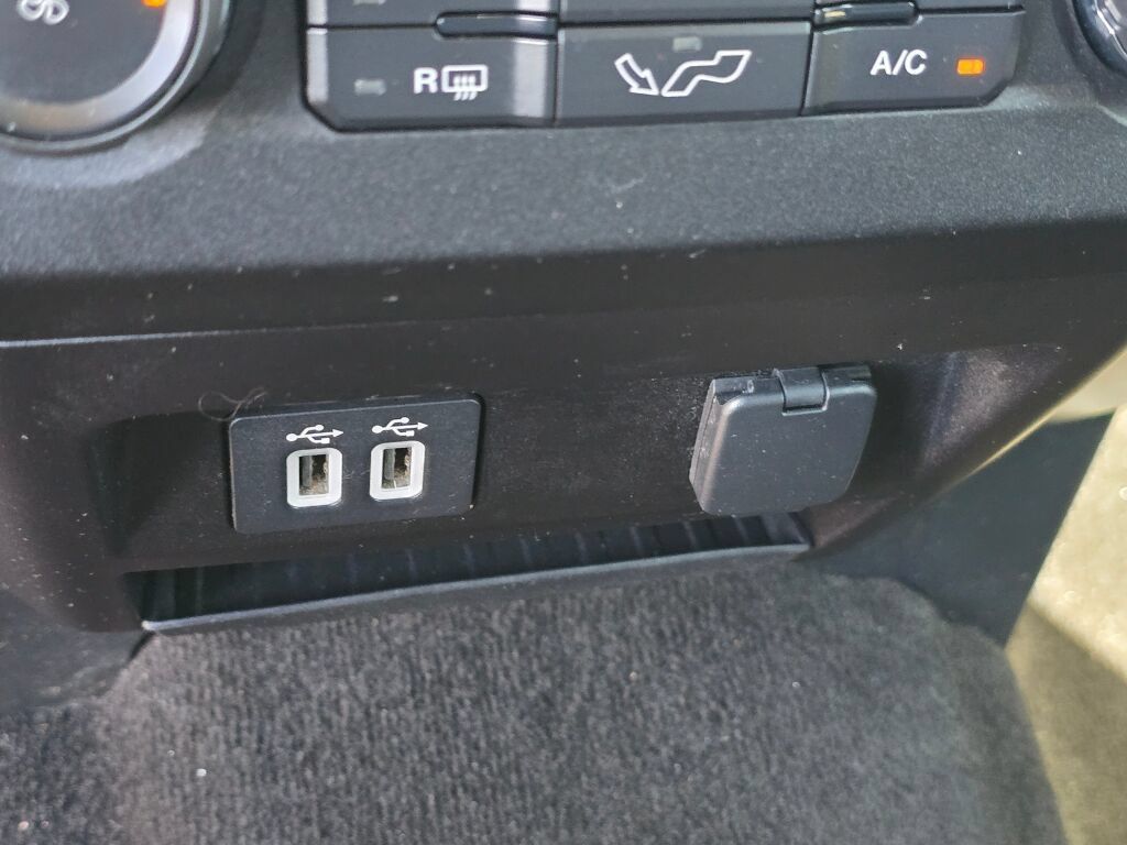 Used 2019 Ford F150 XLT w/ Equipment Group 302A Luxury AWD/4WD image 30