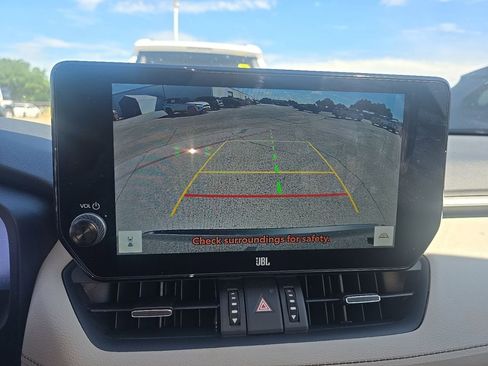 Used 2025 Toyota RAV4 Limited FWD image 18