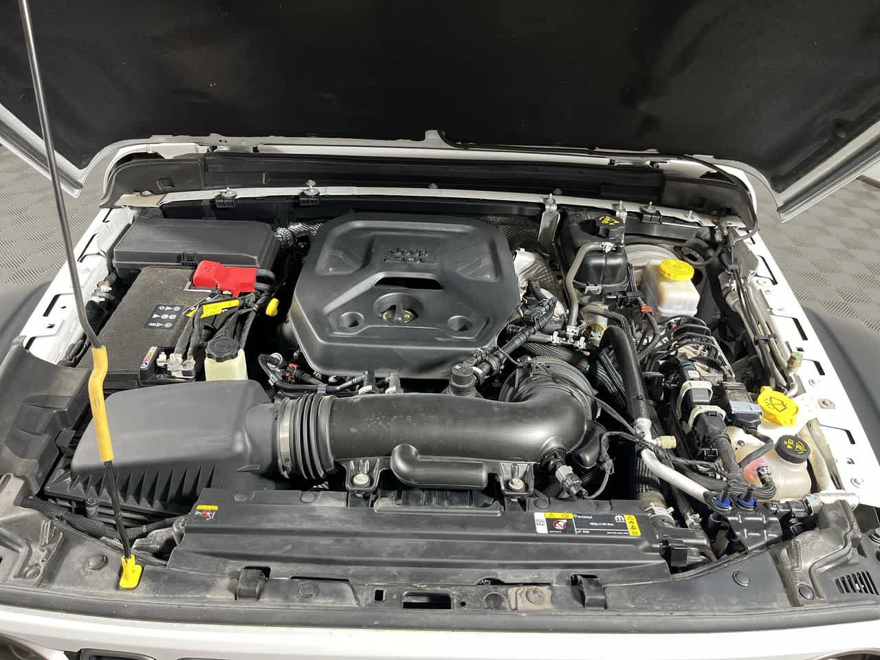 Used 2025 Jeep Wrangler Unlimited Rubicon AWD/4WD image 12