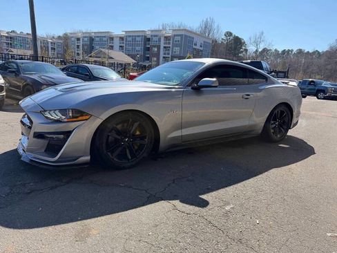 Used 2021 Ford Mustang GT image 4
