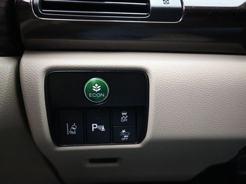 Used 2017 Honda Accord Touring image 28