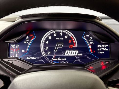 Used 2021 Lamborghini Huracan EVO image 17