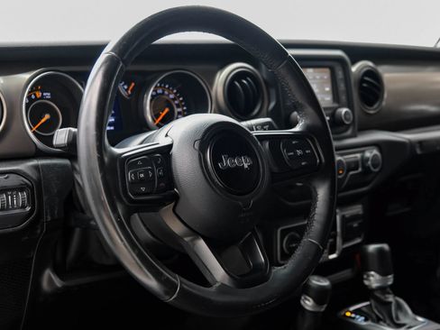 Used 2018 Jeep Wrangler Unlimited Sport S AWD/4WD image 16