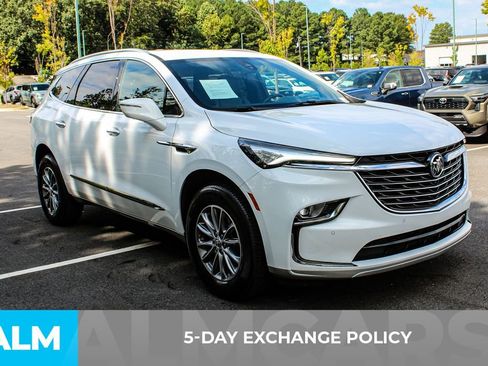 Used 2024 Buick Enclave Premium image 4