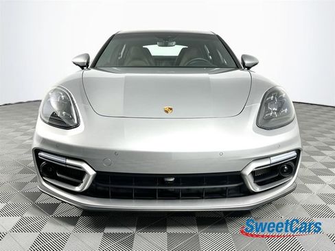 Used 2022 Porsche Panamera GTS image 2