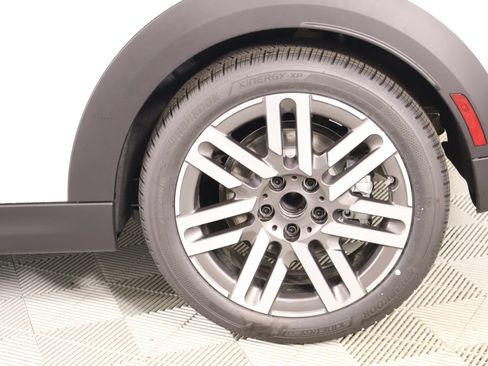 New 2026 MINI Cooper 2-Door Hardtop FWD image 16