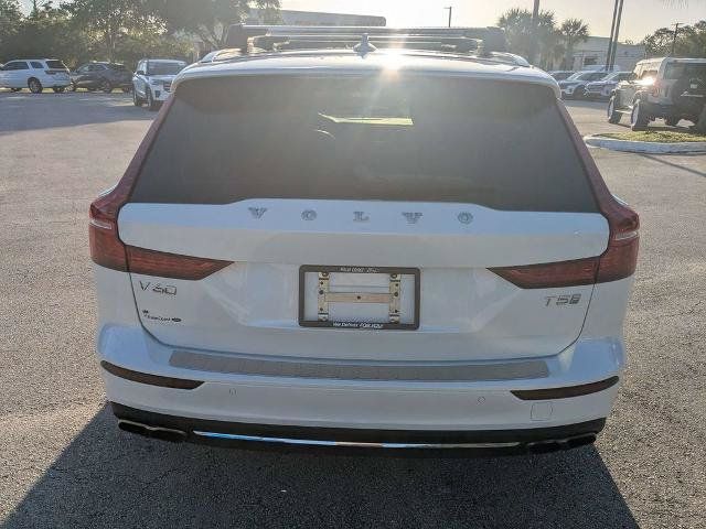 Used 2020 Volvo V60 T5 Inscription FWD image 5