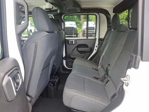 New 2025 Jeep Gladiator Willys image 6