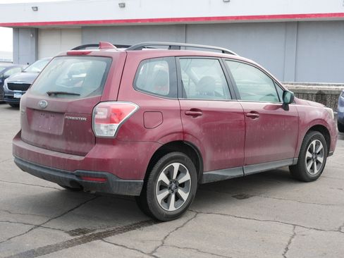 Used 2018 Subaru Forester 2.5i w/ Alloy Wheel Package image 4