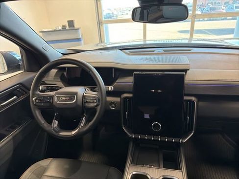 Used 2025 GMC Acadia AT4 w/ LPO, Floor Liner Package AWD/4WD image 26