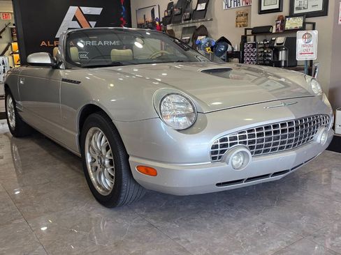 Used 2004 Ford Thunderbird Deluxe image 9
