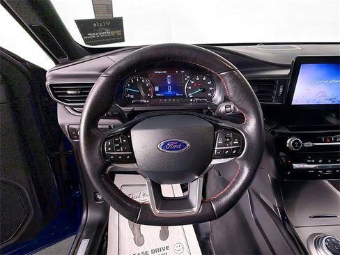 Used 2023 Ford Explorer ST-Line image 11