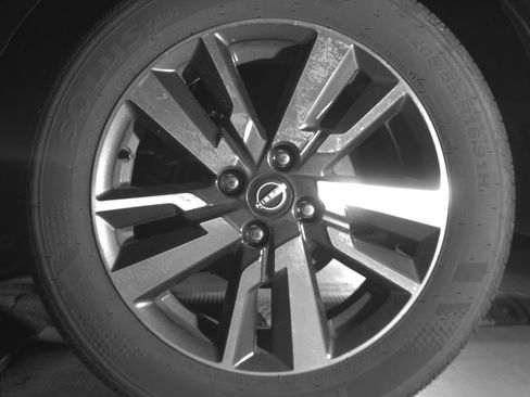 Used 2025 Nissan Versa SV FWD image 17