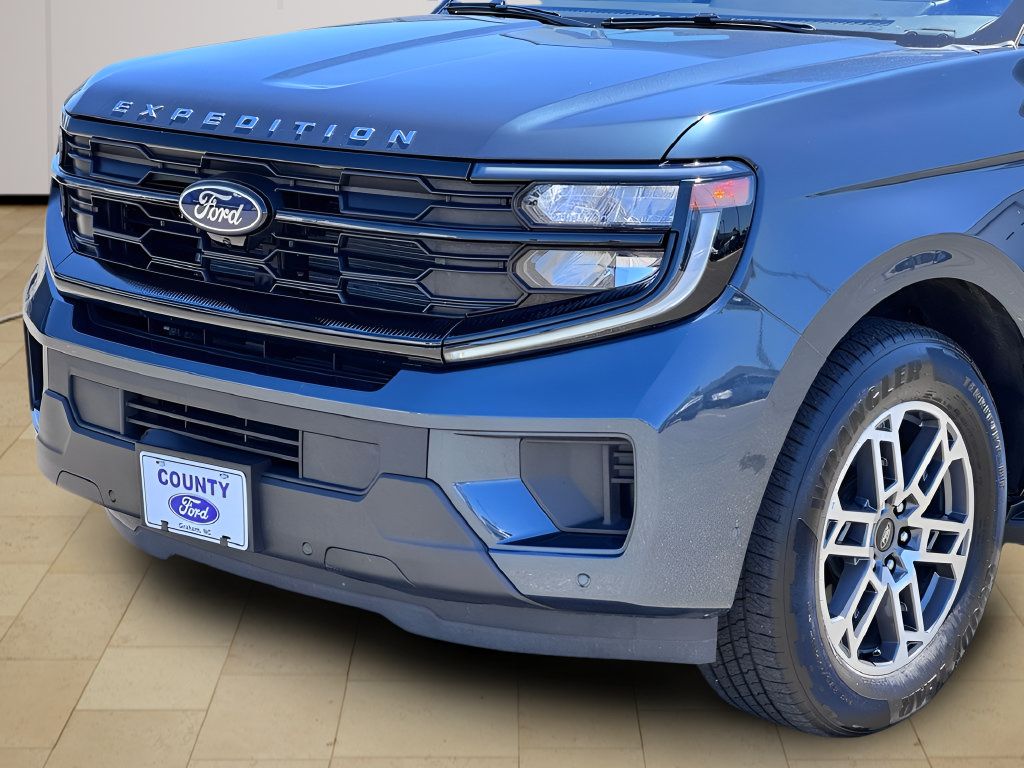 Used 2025 Ford Expedition Max Active RWD image 38