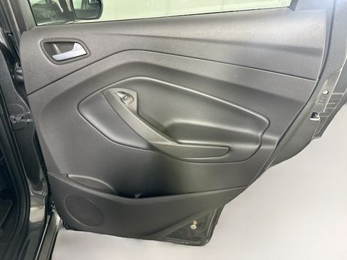 Used 2017 Ford Escape SE FWD image 28