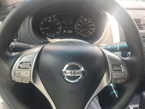 Used 2015 Nissan Altima 2.5 S w/ Sport Value Package FWD image 6