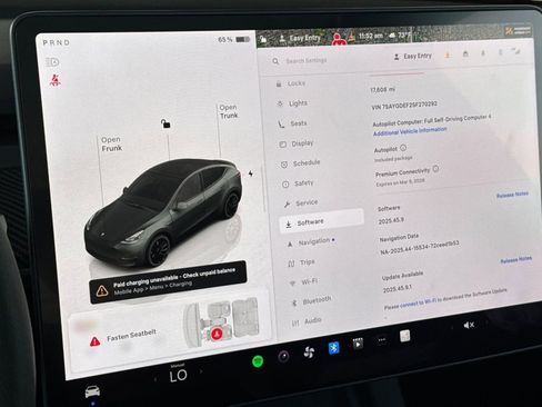 Used 2025 Tesla Model Y Performance image 26