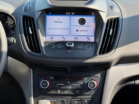 Used 2018 Ford Escape SE w/ SE Sync 3 Package FWD image 13