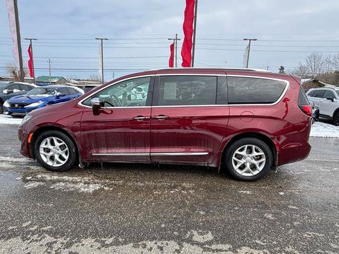 Used 2020 Chrysler Pacifica Limited w/ Advanced Safetytec Group image 4