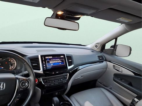 Used 2017 Honda Ridgeline RTL-E image 19