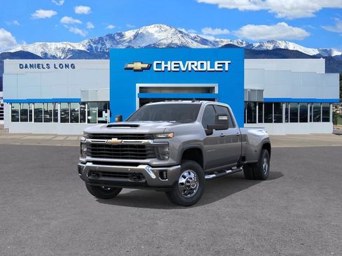 New 2026 Chevrolet Silverado 3500 LT w/ All Star Edition AWD/4WD image 8