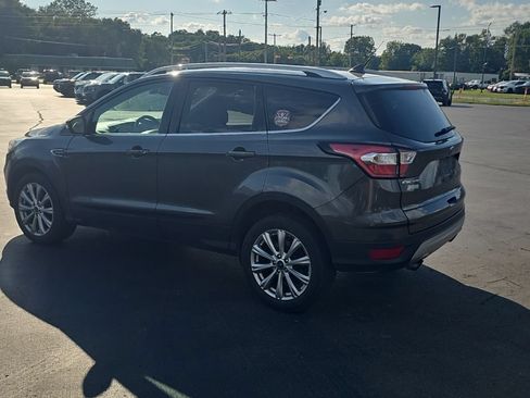 Used 2018 Ford Escape Titanium w/ Ford Safe & Smart Package AWD/4WD image 9