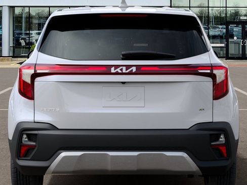 New 2026 Kia Seltos LX AWD/4WD image 14