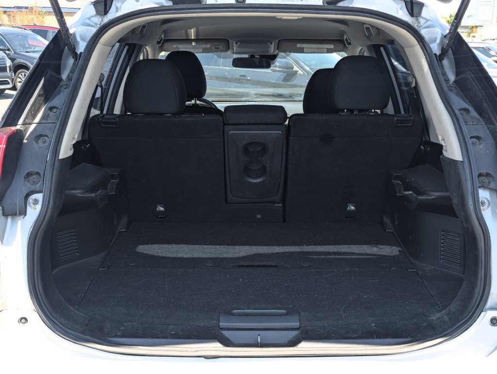 Used 2019 Nissan Rogue S FWD image 27