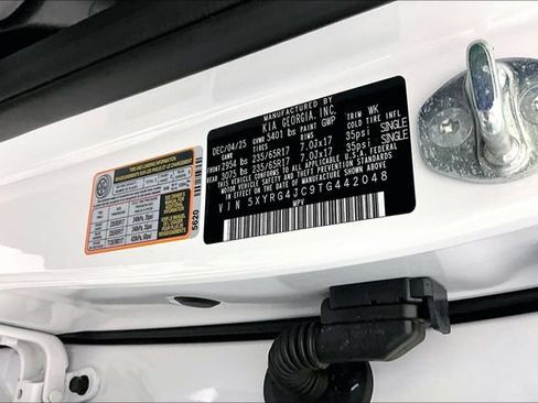 Certified 2026 Kia Sorento LX FWD image 18