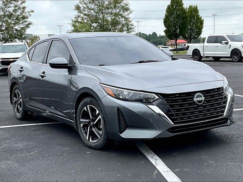 Used 2025 Nissan Sentra SV w/ All-Weather Package FWD image 2
