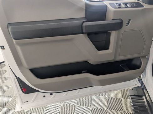 Used 2022 Ford F250 XL w/ Power Equipment Group image 10