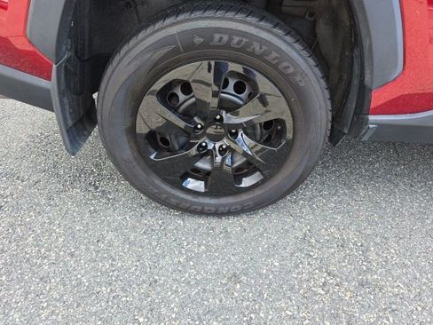 Used 2021 Toyota RAV4 LE image 9