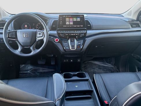 Used 2025 Honda Odyssey Elite image 23