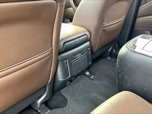 Used 2023 Nissan Armada Platinum w/ Captain's Chairs Package image 23