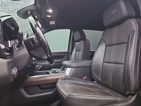 Used 2024 Chevrolet Silverado 2500 High Country w/ High Country Premium Package image 16