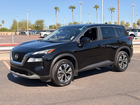 Certified 2023 Nissan Rogue SV FWD image 2